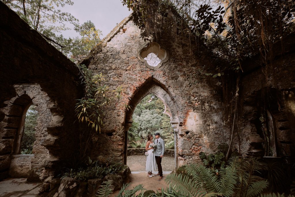 Couple in the ruins of church in Monserrate, Sintra